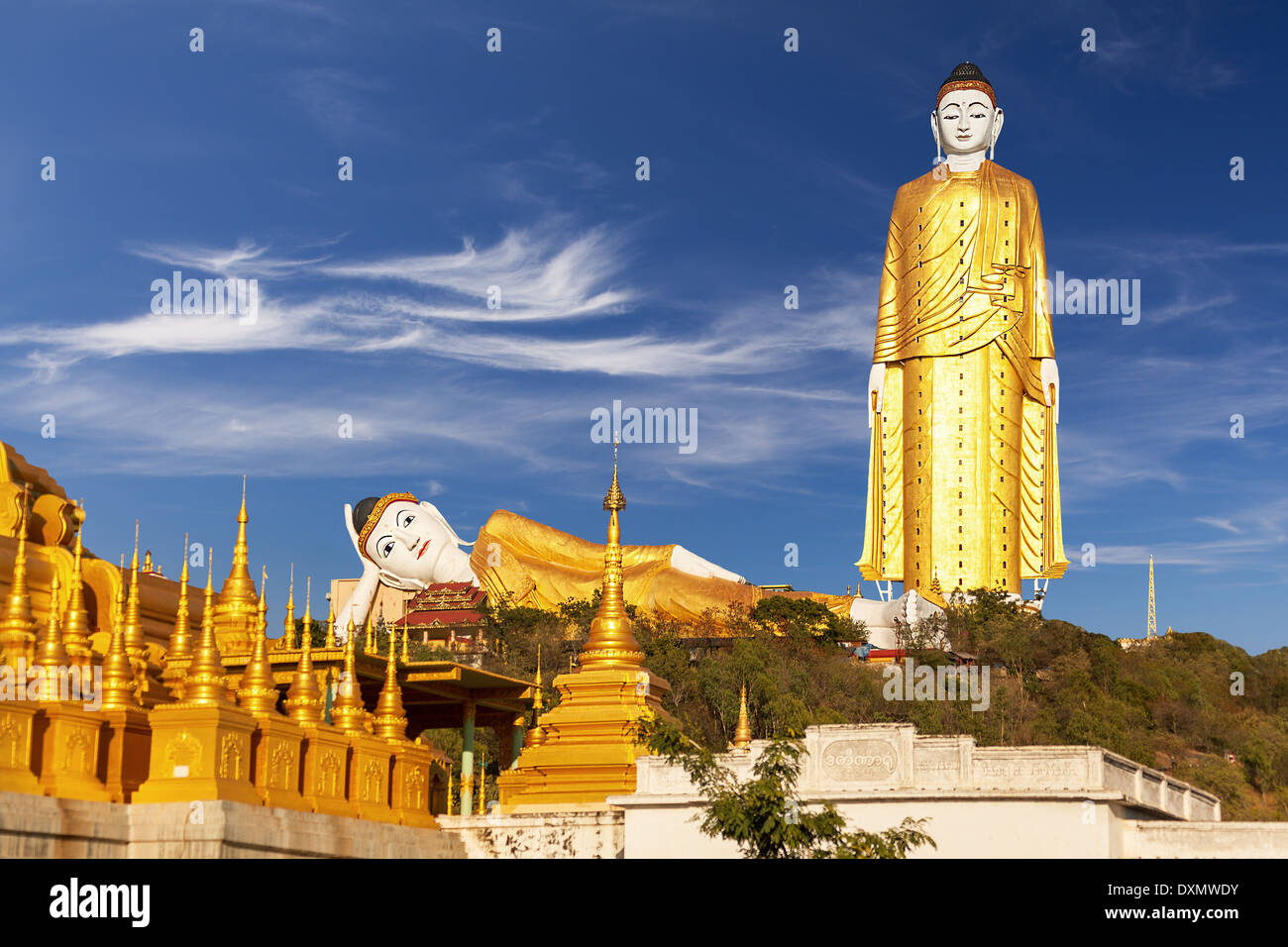 Bodhi Tataung Standing Buddha ist das zweite höchste Statue der Welt. Monywa, Myanmar. Stockfoto