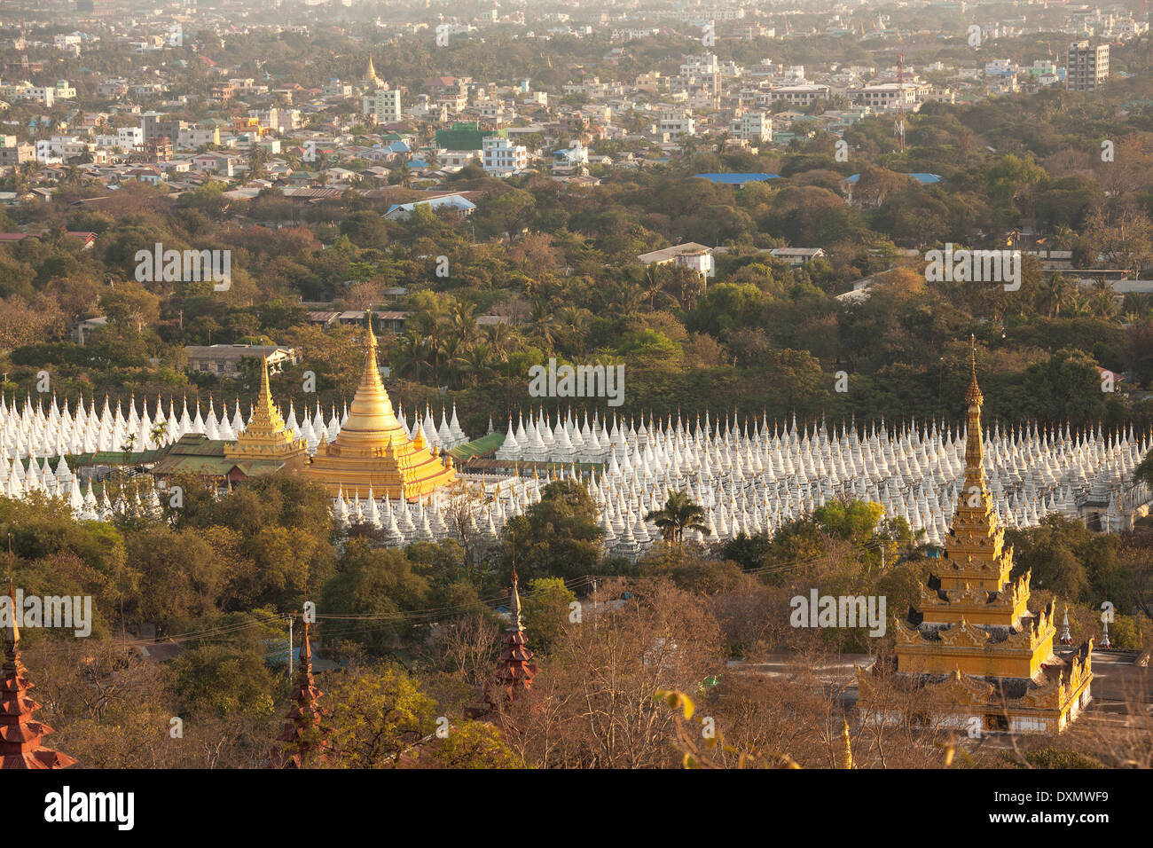 Weltweit größte Stein-Bibliothek in der Nähe von Mandalay Stadt, Myanmar. Stockfoto