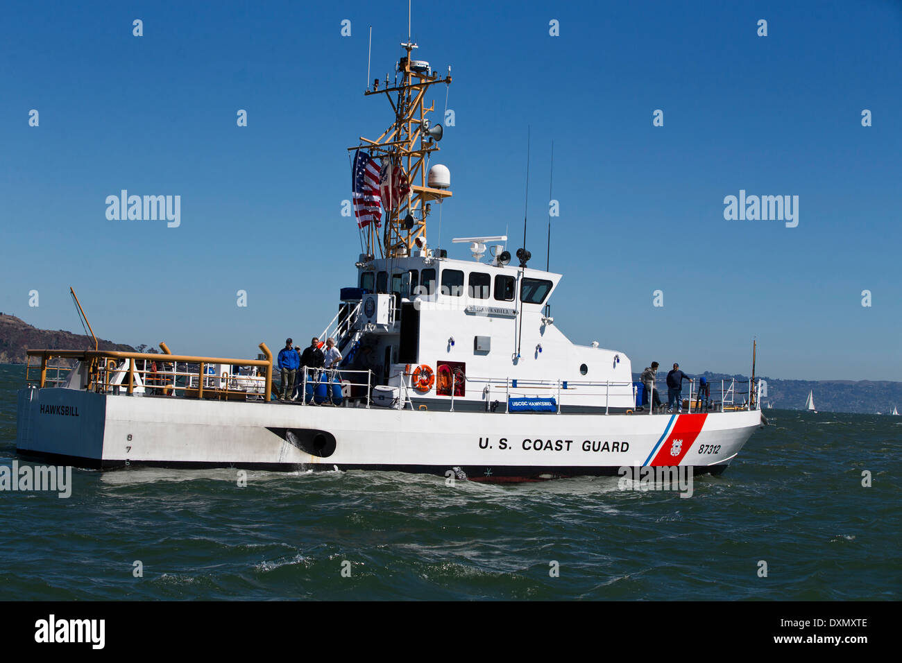 U.S. Coast Guard Cutter Hawksbill, Bucht von San Francisco, San Francisco, California, Vereinigte Staaten Stockfoto