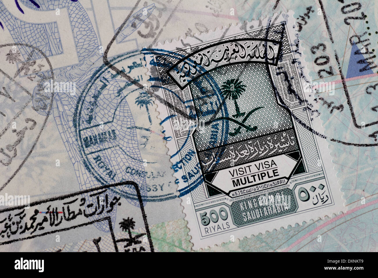 Saudische mehrere Einreisestempel in britischen Reisepass Visum Stockfoto