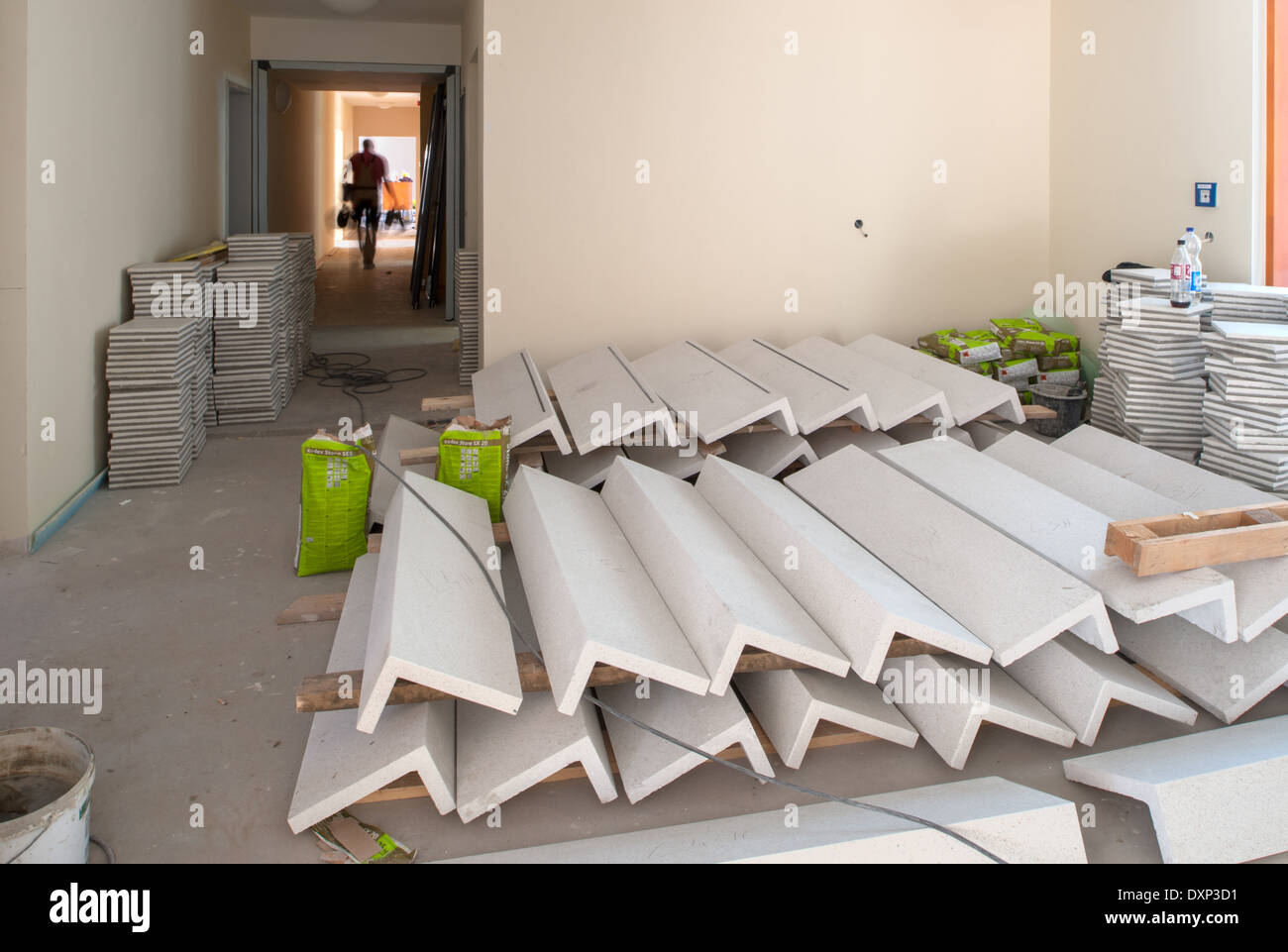 Berlin, Deutschland, sind Treppe Segmente Videoleinwände Beton auf einer Baustelle gemacht. Stockfoto