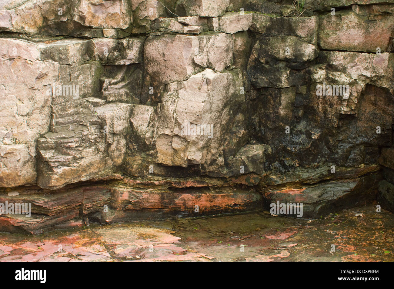 Steinbruch für Pipestone (untere Schicht), verwendet Native American Rohre zu machen, Pipestone National Monument, Minnesota. Digitale Fotografie Stockfoto
