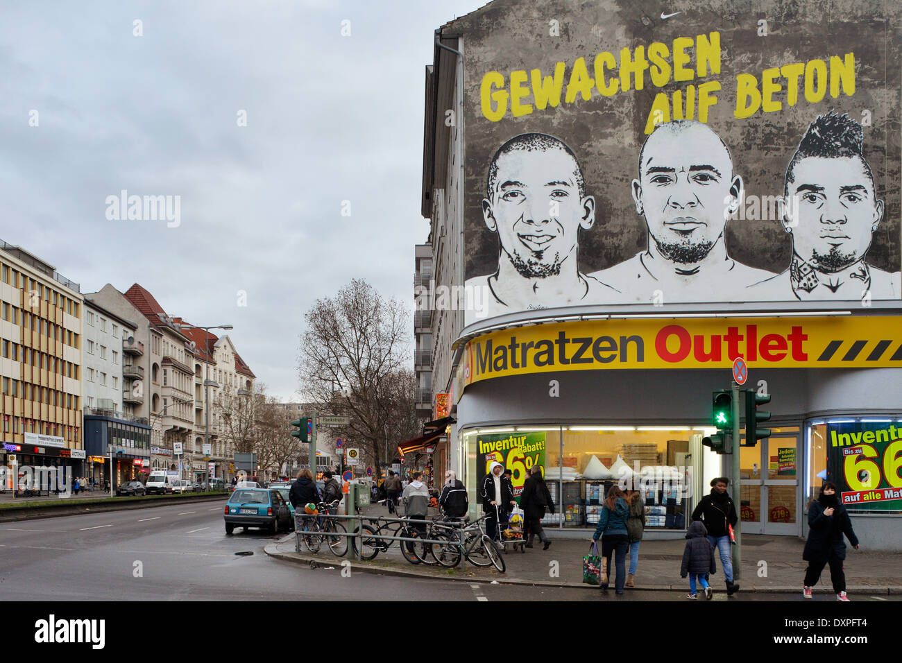 Berlin, Deutschland, Nike Werbung auf eine Brandwand Stockfotografie - Alamy