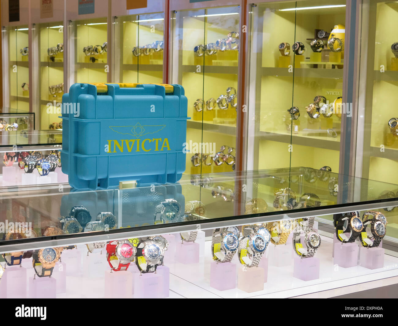IInvicta-Uhren-Shop Display Zähler, International Plaza, Tampa, FL, USA Stockfoto