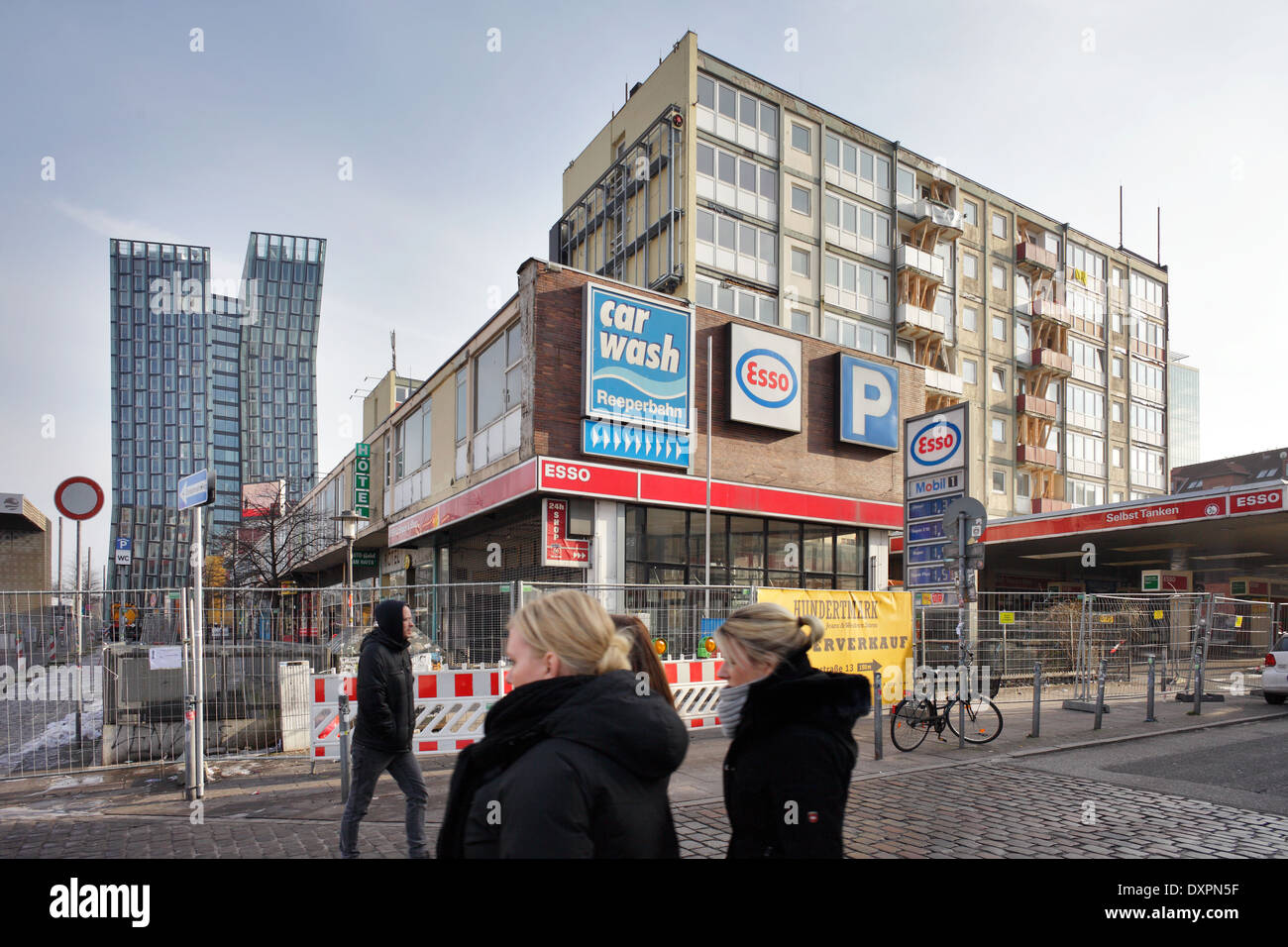 Hamburg, Deutschland, Esso Häuser auf der Reeperbahn in Hamburg-St ...