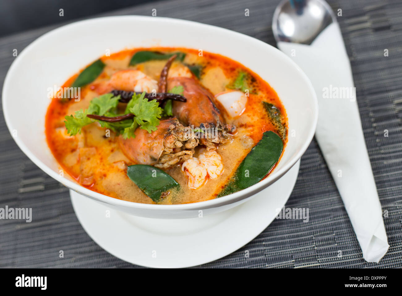 Tom Yum Kung-Thai scharf-saure Suppe. Es hat auf der ganzen Welt populär gemacht wurde. Stockfoto