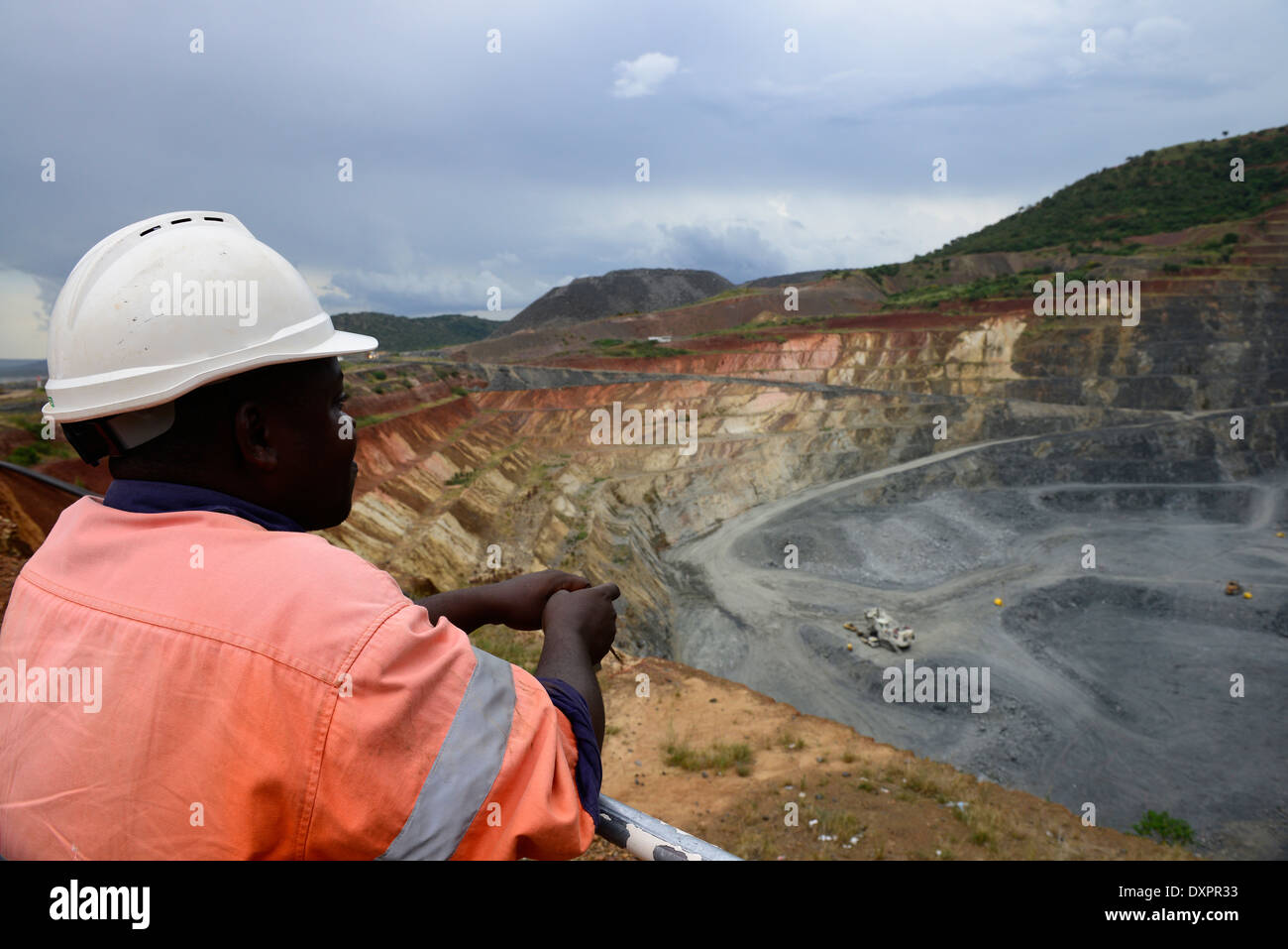 Tansania, Stadt Geita, Gold Bergbau, Tagebau Goldmine von Unternehmen AngloGold Ashanti - goldminen Goldbergbau goldminer Stockfoto
