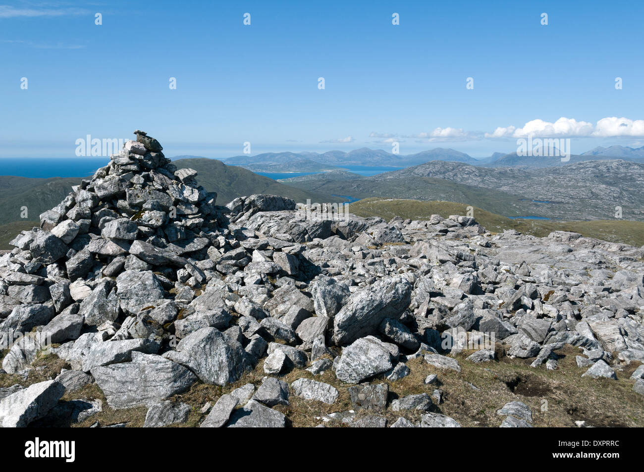 Der North Harris Hügeln vom Gipfel des Roineabhal (460m) in der Nähe von Leverburgh, South Harris hills, Western Isles, Schottland, Vereinigtes Königreich. Stockfoto