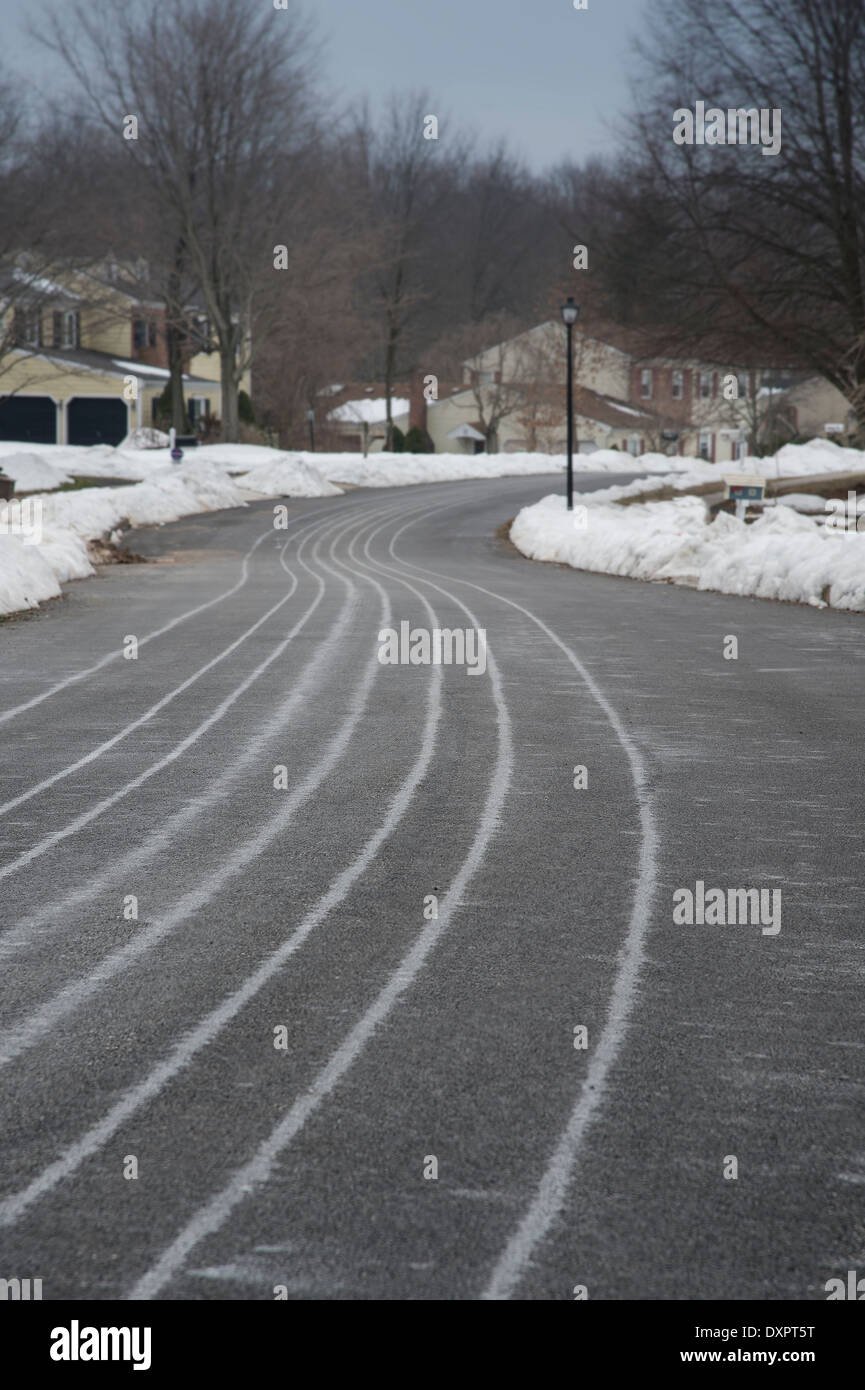 Salzsole unterwegs In der Vorbereitung für Winter Schnee Sturm nähert sich Stockfoto