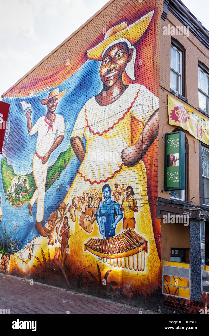 Latino-Wandgemälde mit musikalischem Thema, U Street, Washington DC, District of Columbia. Stockfoto