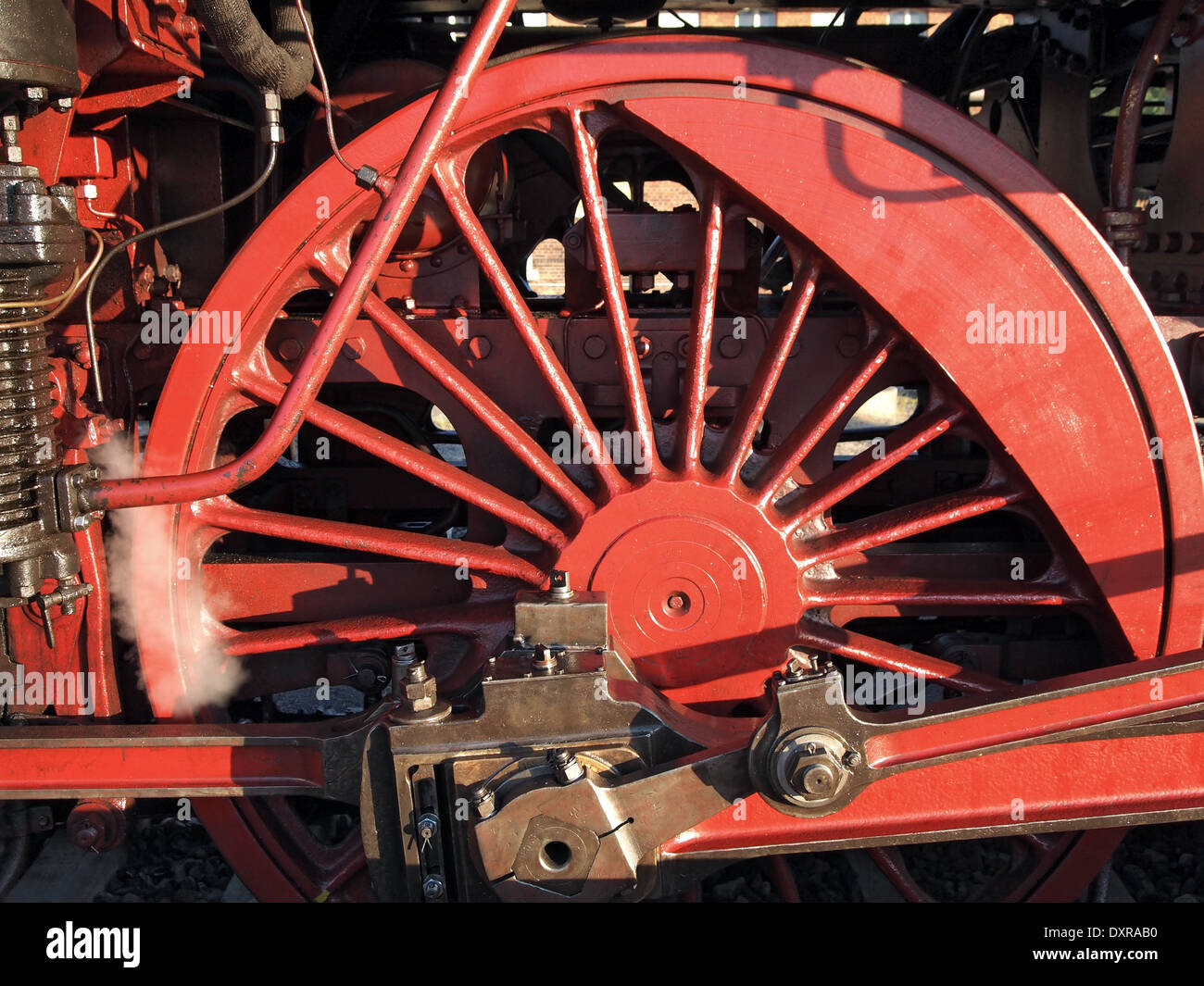 ein Eisenrad eine historische Lokomotive Stockfoto
