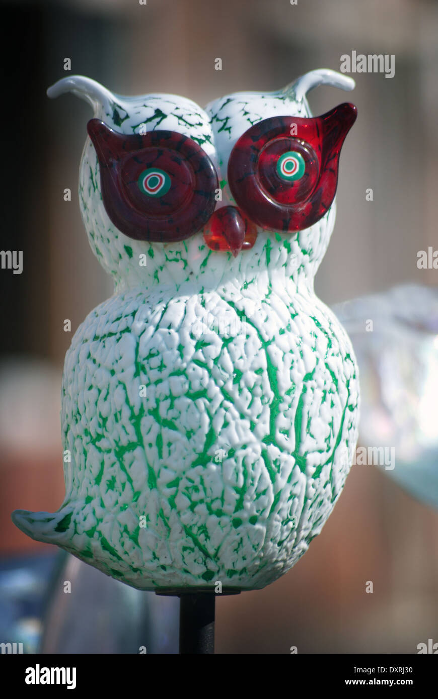 Eule Vogel Skulptur Handarbeit aus Murano-Glas in Venedig Stockfotografie -  Alamy