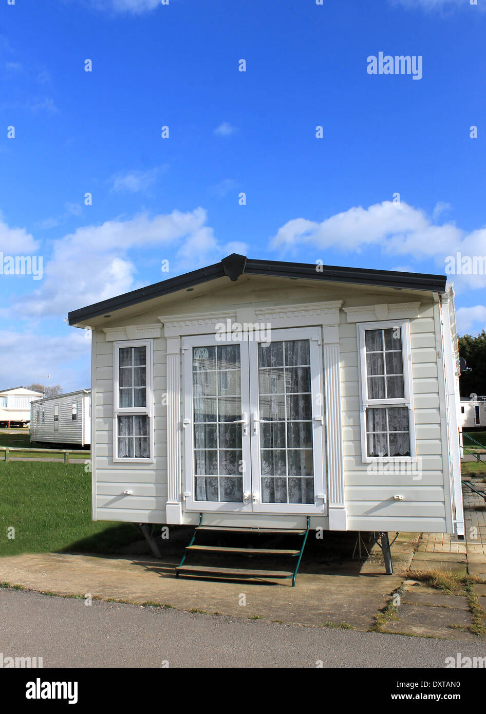 Vorderseite des modernen Wohnwagen auf Trailer Park. Stockfoto