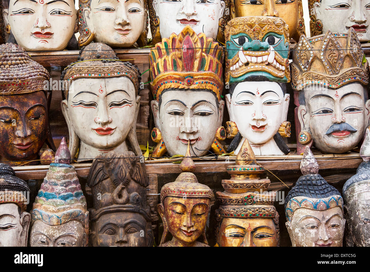 Souvenir-Stand in einem Tempel in Bagan, Myanmar Stockfoto