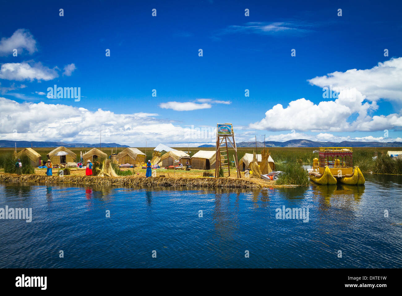 Peru, schwimmende Inseln der Uros auf dem Titicaca-See Stockfoto