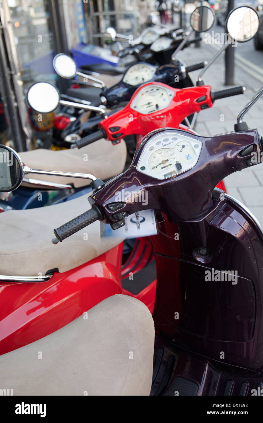 Vespa Roller für den Verkauf in Fulham - London SW6 - UK Stockfoto