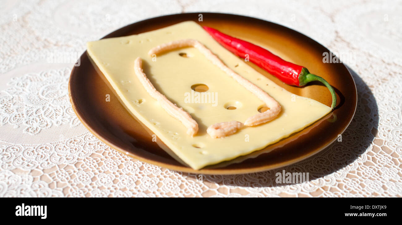 Vorspeise, zwischen den Mahlzeiten, Chili-Pfeffer, fügen Sie Kaviar und Käse. Stockfoto