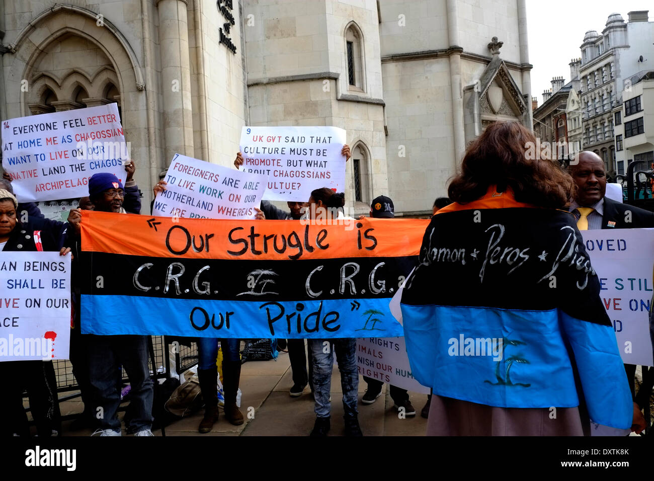 London, UK. 31. März 2014. Die Demonstration ist, markieren Sie die zweitägige Beschwerde gegen die Ablehnung der High Court die gerichtliche Überprüfung von der MPA im April von Olivier Bancoult gebracht. Die Inselbewohner Kampf zurück nach Hause führte zu einem jahrzehntelangen Rechtsstreit im Vereinigten Königreich Gerichte Credit: Rachel Megawhat/Alamy Live News Stockfoto