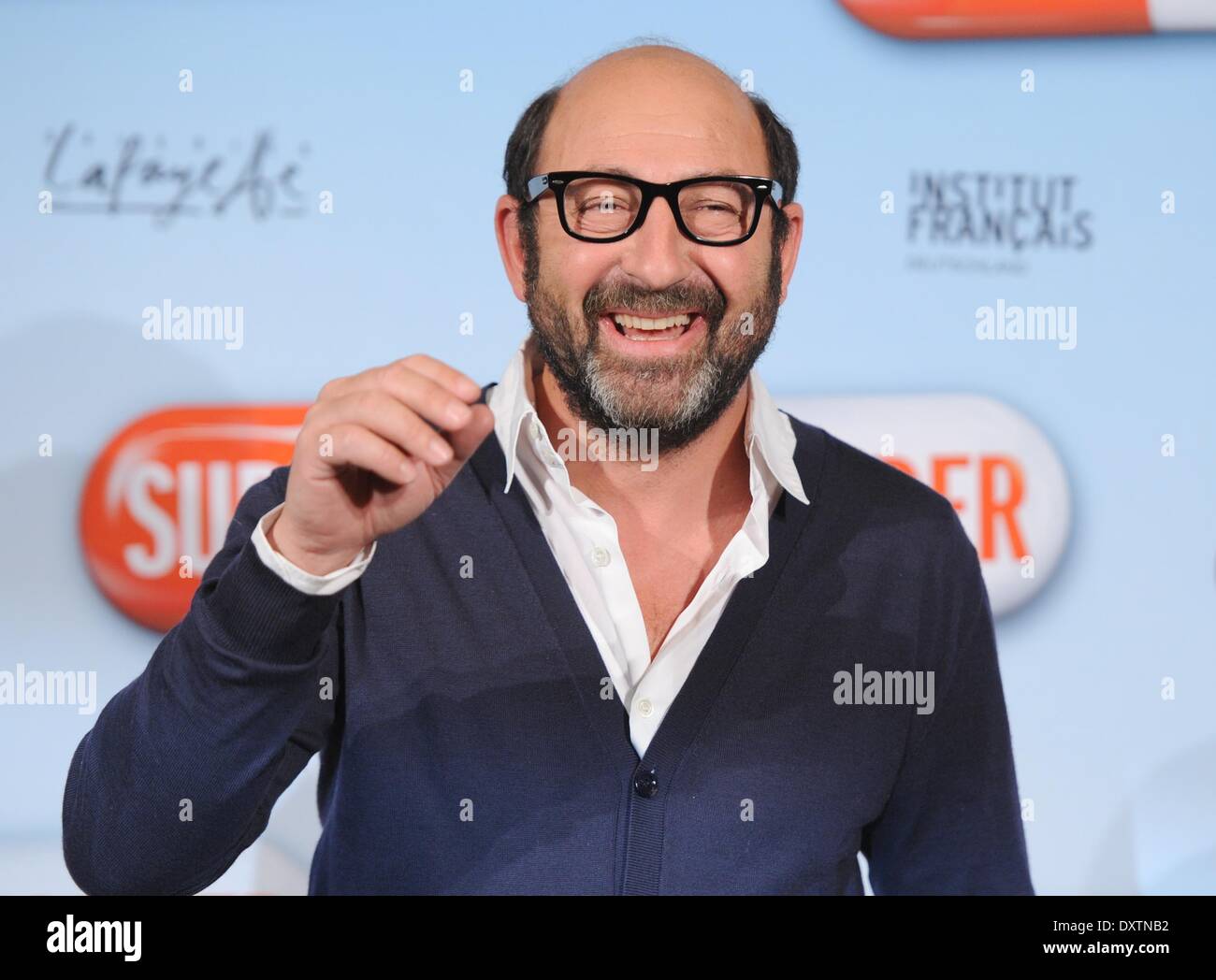 Berlin, Deutschland. 31. März 2014. Französischer Schauspieler Kad Merad stellt während der Fototermin für den Film Super-Hypochonder in Berlin, Deutschland, 31. März 2014. Die Filme beginnen am 10. April 2014 Screening in den deutschen Kinos. Foto: BRITTA PEDERSEN/DPA/Alamy Live-Nachrichten Stockfoto