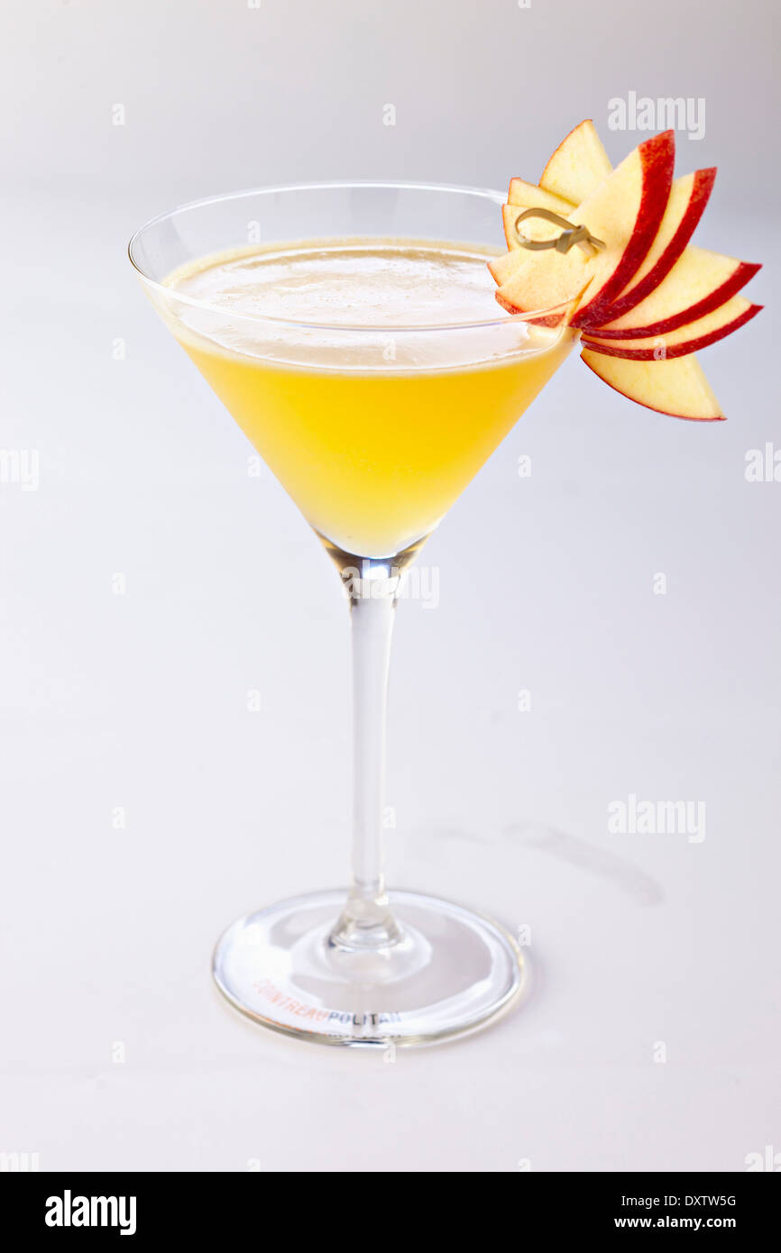 Apfel und wodka -Fotos und -Bildmaterial in hoher Auflösung – Alamy