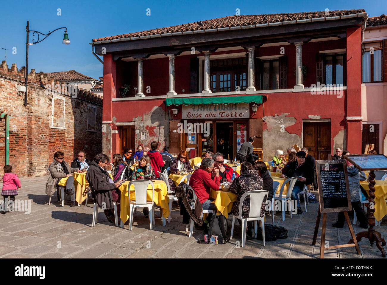 Restaurant-Szene, Insel Murano, Veneto, Italien Stockfoto