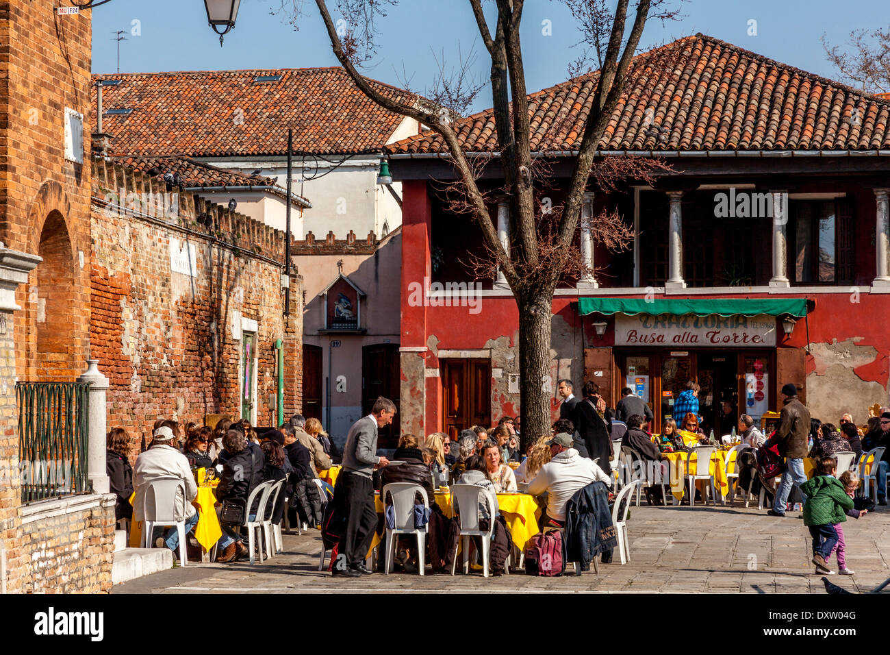 Restaurant-Szene, Insel Murano, Veneto, Italien Stockfoto