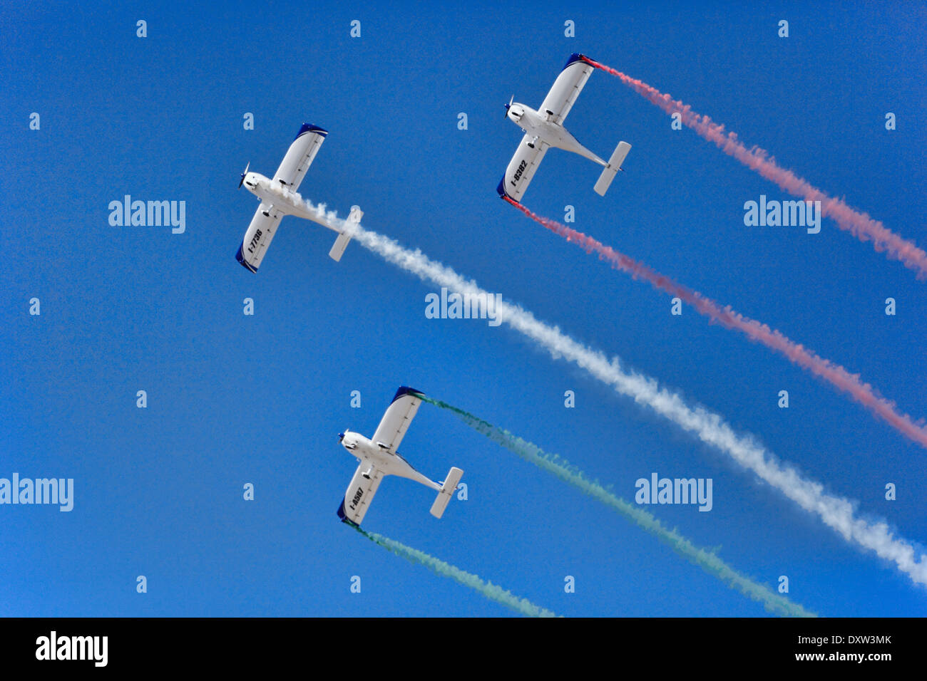 Kunstflug Flugzeug Gruppenbildung während der Air Show in Athen, Griechenland Stockfoto