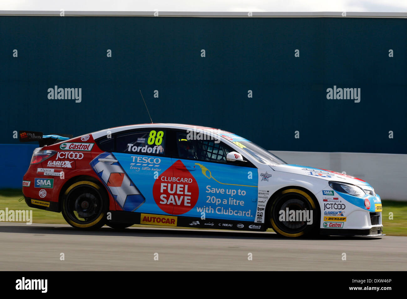 Sam Tordoff (GBR) MG KX Clubcard Kraftstoff sparen Stockfoto