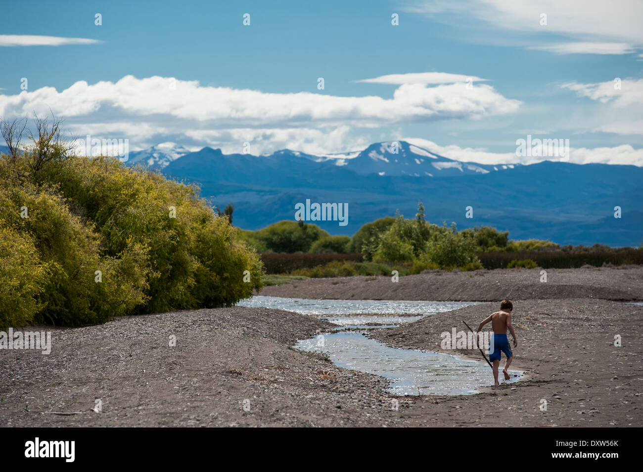 Jugando En la Naturaleza, Lago Buenos Aires, Los Antiguos - Santa Cruz - Argentinien Stockfoto