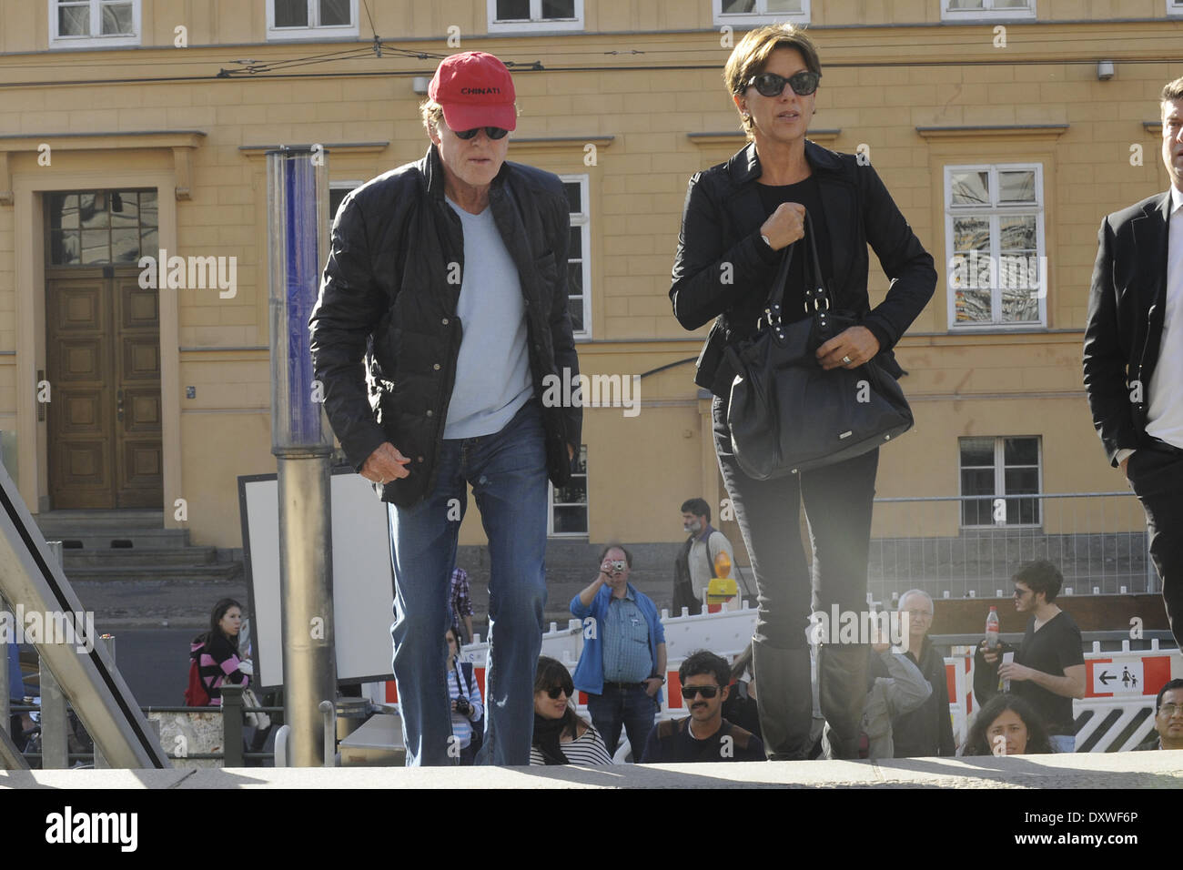Robert Redford und Frau Sybille Pergamonmuseum auf der Museumsinsel in Mitte zu besuchen.  Wo: Berlin Deutschland wenn: 19. Oktober 2012 Stockfoto