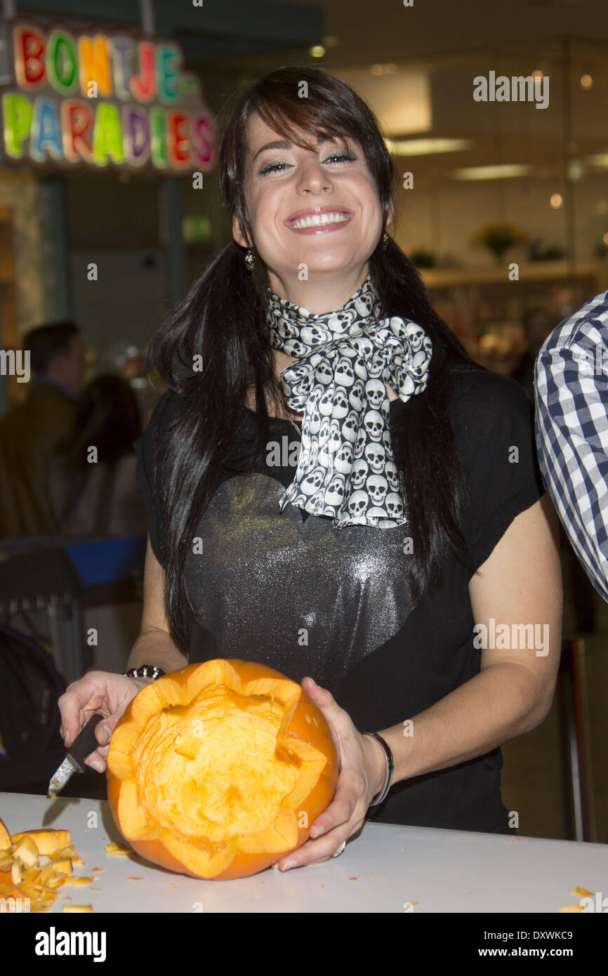 Gracia baur pumpkin charity event Fotos und Bildmaterial in hoher