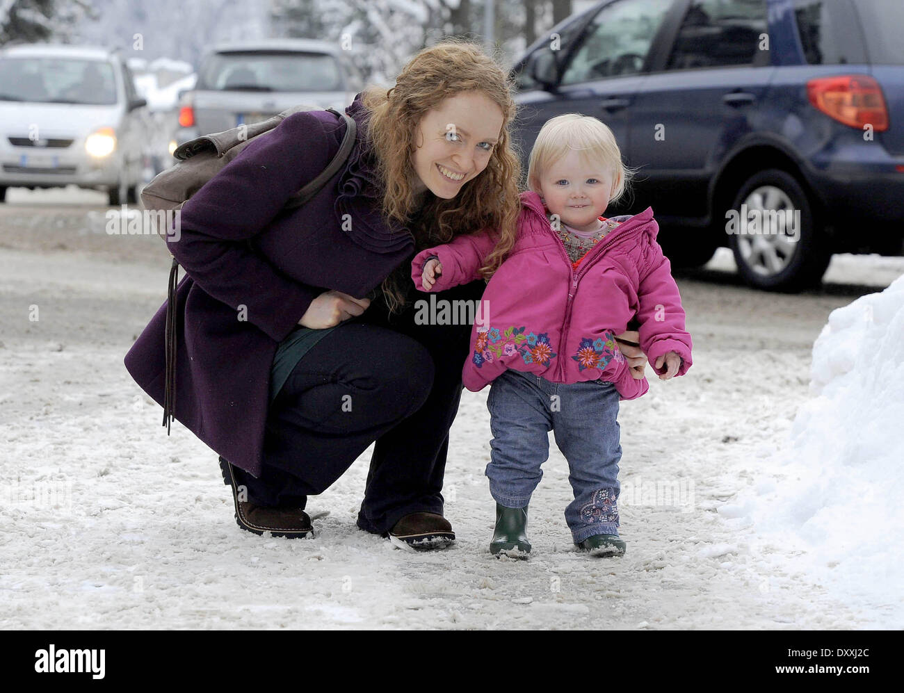 Kate Williams britische Autor Historiker und TV-Moderatorin im Urlaub in den Courmayeur Bergen wo sie ihr neuestes Buch "Freuden Men' bei 'Courmayeur Noir Film Festival' Aosta Featuring fördert: Kate Williams wo: Tal Italien wenn: 14 Stockfoto