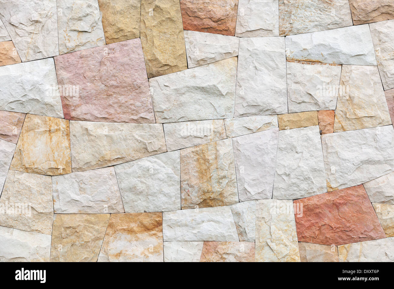 Steinmauer Hintergrundtextur mit bunten Fliesen Muster Stockfoto