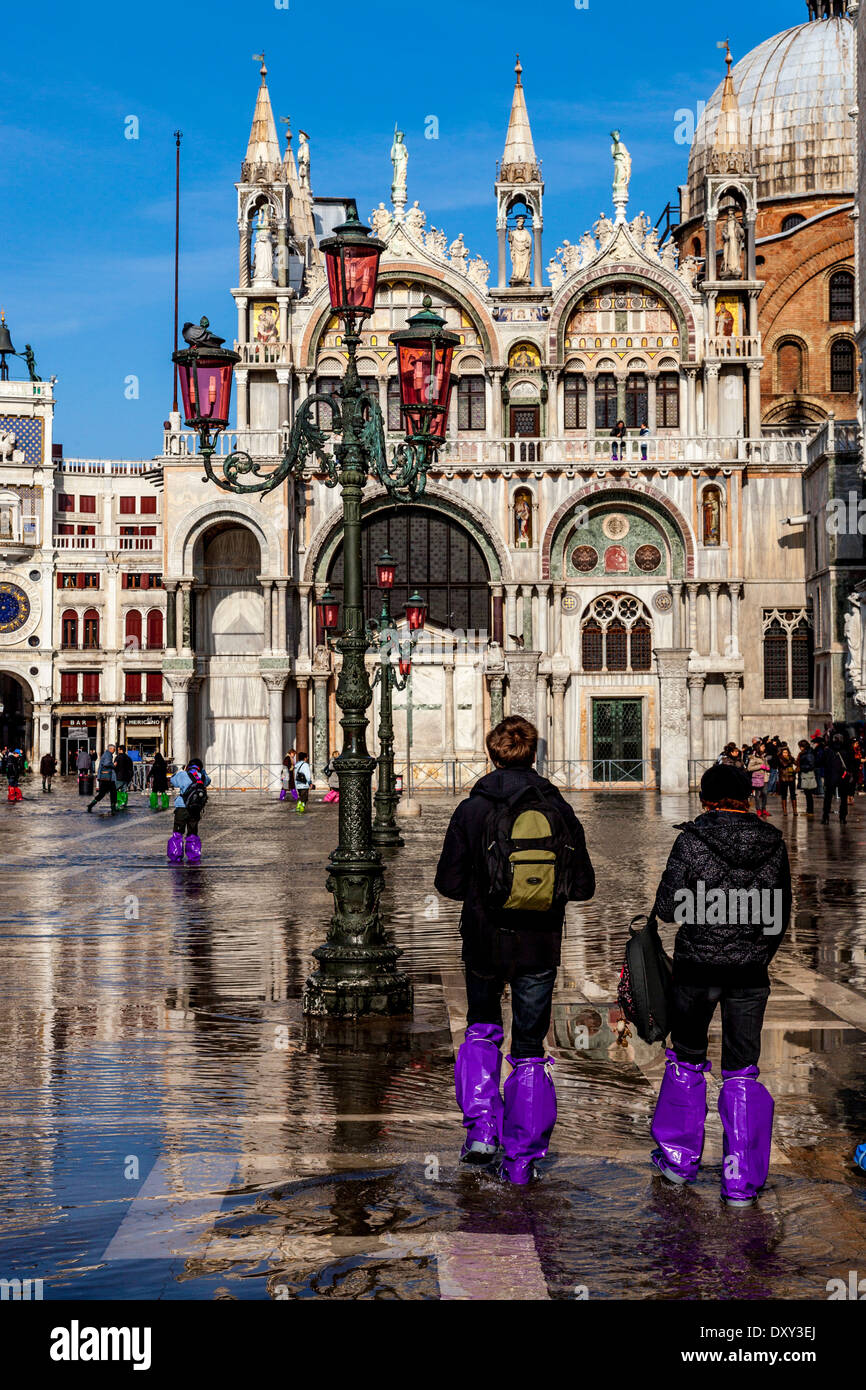 Ein überflutet Markusplatz, Venedig, Italien Stockfoto