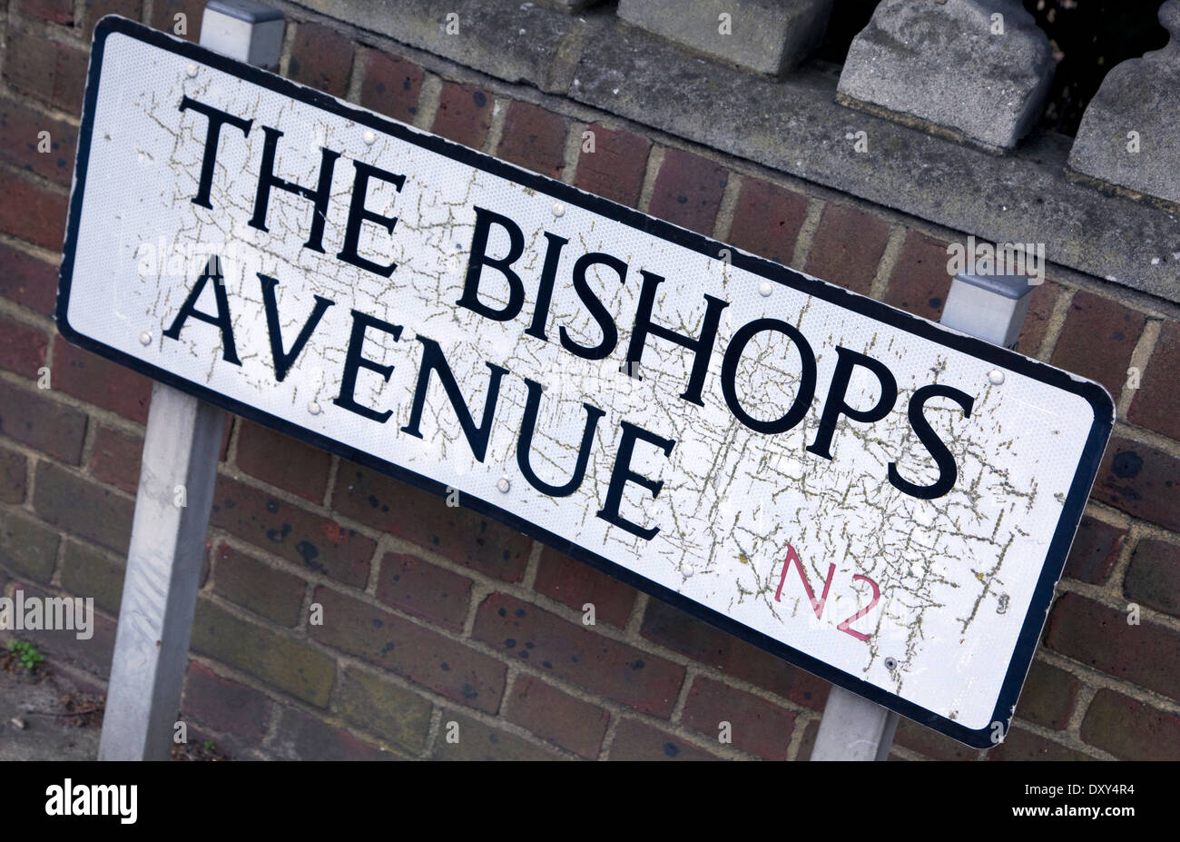 Es gibt zahlreiche leere Villen in The Bishops Avenue, North London ("Millionaires Row") Stockfoto