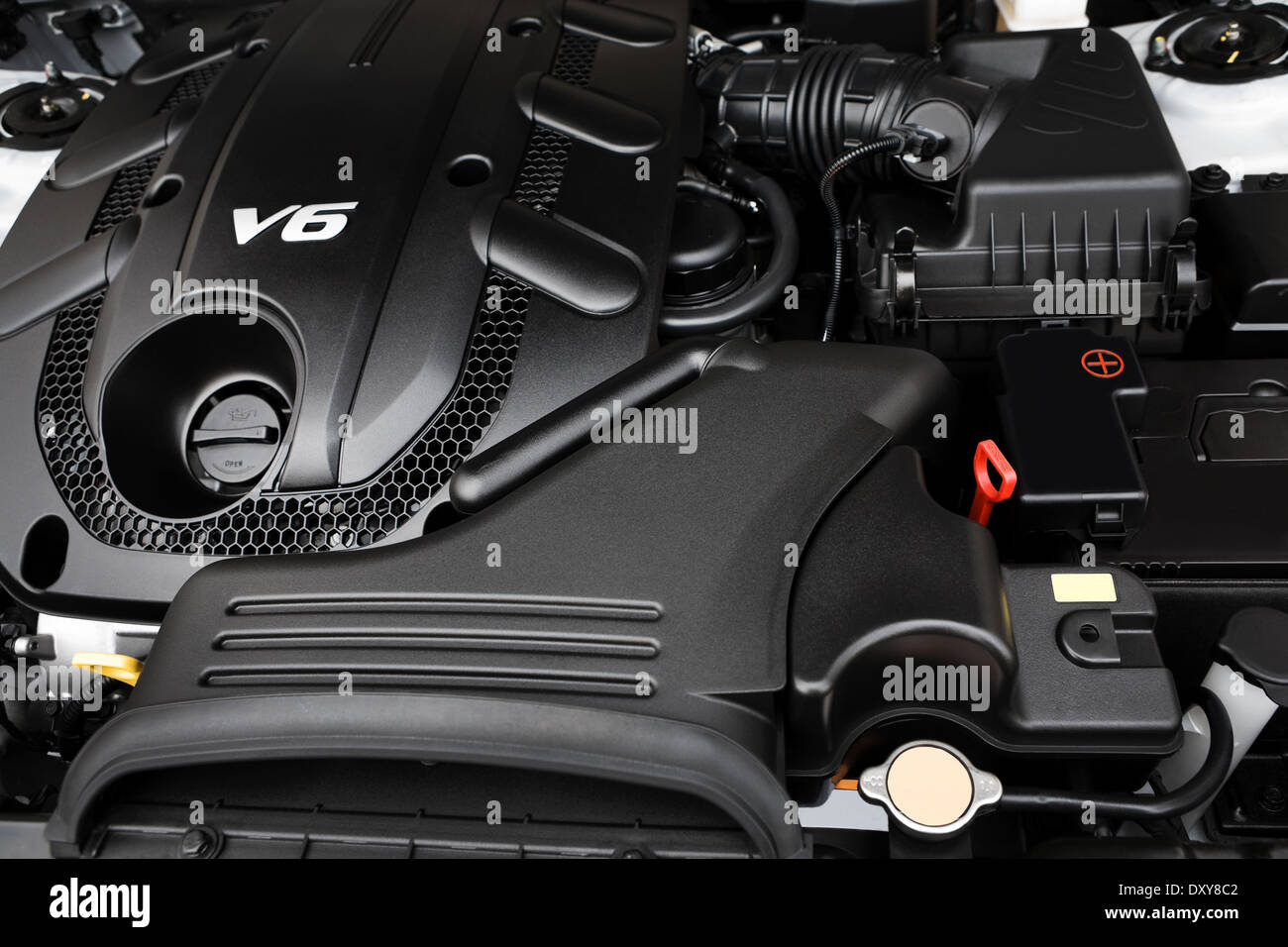 Der kraftvolle Motor des modernen Autos Stockfoto