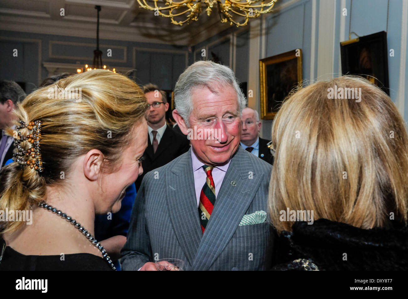 Hillsborough, Nordirland. 1. April 2014 - Prinz Charles, Prinz von Wales, trifft sich mit Northern Ireland Tourist Board-Mitgliedern bei der Hillsborough Castle Credit: Stephen Barnes/Alamy Live News Stockfoto