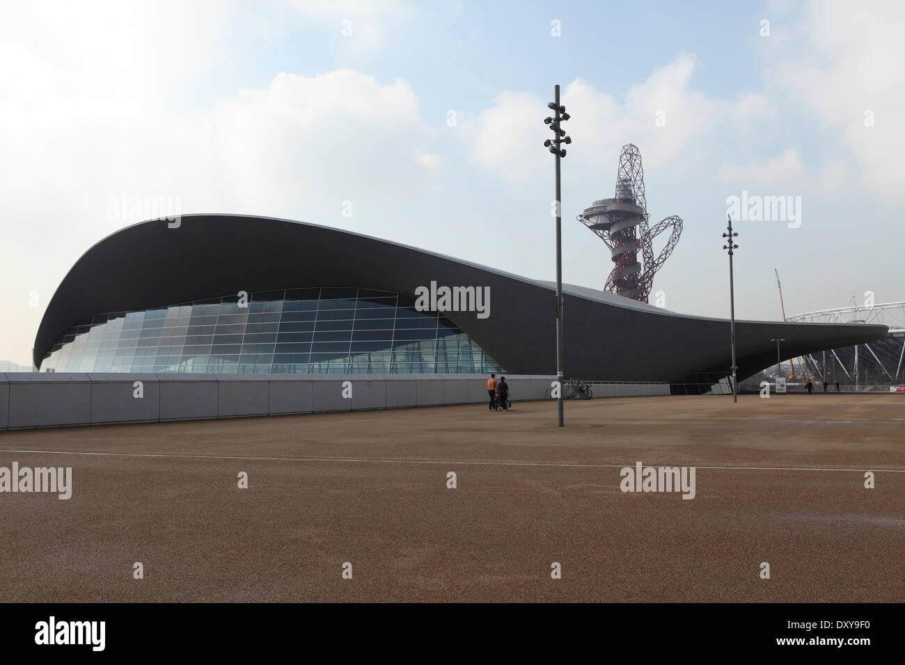 Aquatics Centre im Queen Elizabeth Olympic Park in London, Vereinigtes Königreich. Die Südseite der 560 Hektar großen Park für die Öffentlichkeit am 5. April 2014 wieder eröffnet. Bildnachweis: Stuart Forster/Alamy Live-Nachrichten Stockfoto