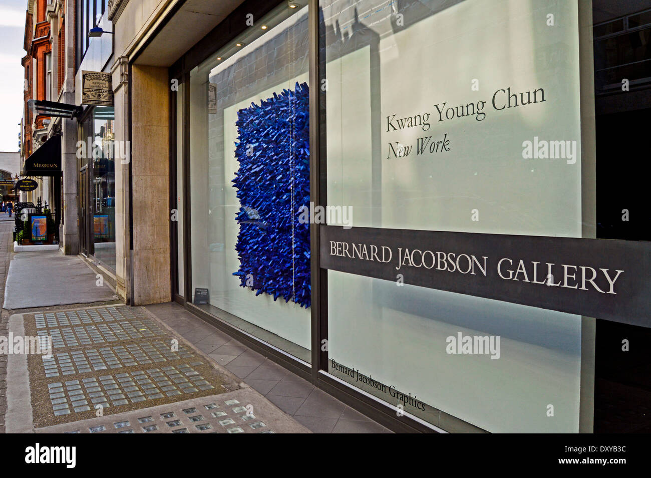 Galerien für zeitgenössische Kunst auf Cork Street, Mayfair, London, England, Vereinigtes Königreich Stockfoto