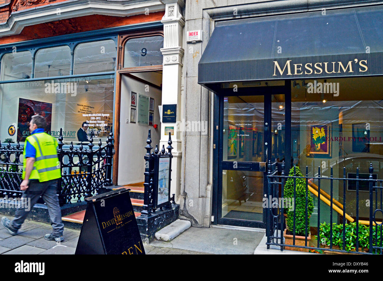 Messum, eine Galerie für zeitgenössische Kunst auf Cork Street, Mayfair, London, England, Vereinigtes Königreich Stockfoto