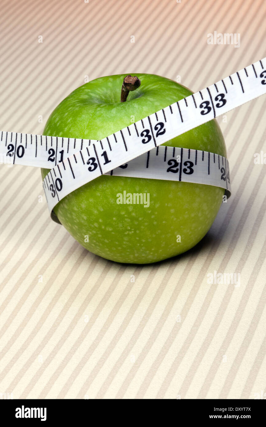 Eine Diät ist ein spezieller Kurs von Lebensmitteln, die eine Person sich, entweder beschränkt um Gewicht zu verlieren oder aus medizinischen Gründen: Stockfoto