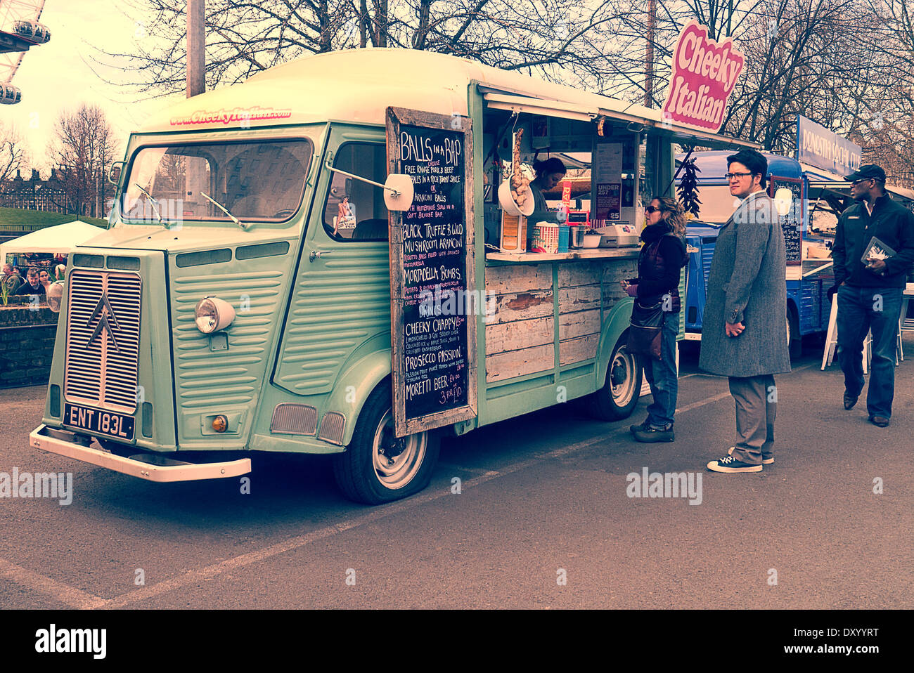 Citroen H Van Imbisswagen am Flohmarkt Classic London UK Stockfoto