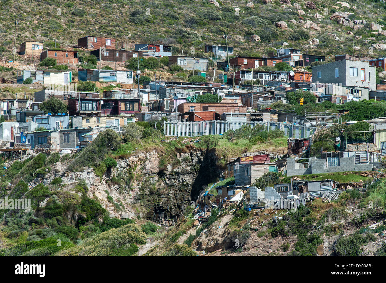 Informelle Siedlung an einem steilen Hang, Hout Bay, Western Cape, Südafrika Stockfoto