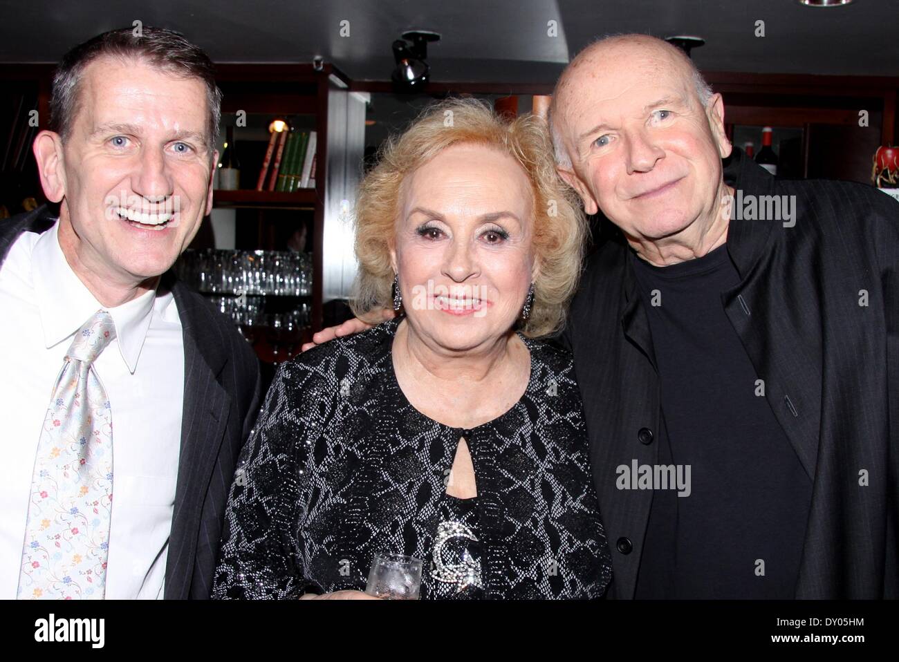 Die Opening Night after-Party für die Manhattan Theatre Club Produktion des "Goldenen Zeitalters" abgehaltenen Beacon Restaurant Featuring: Tom Kirdahy, Doris Roberts, Terrence McNally Where: New York City NY USA bei: 4. Dezember 2012 Stockfoto