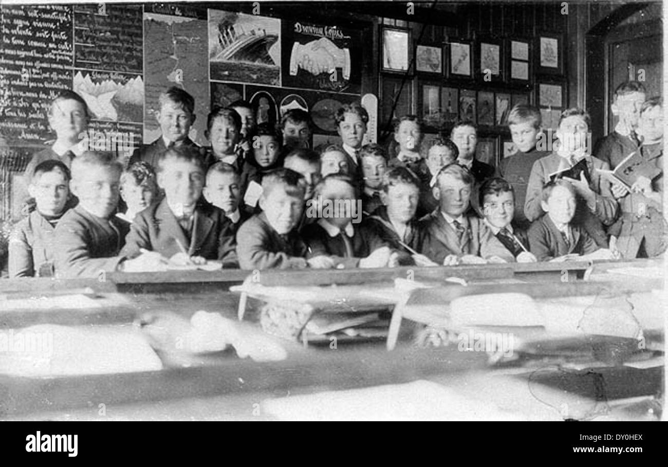 Innere der Schule Raum, Scotch College in East Melbourne, 1916 / unbekannter Fotograf Stockfoto