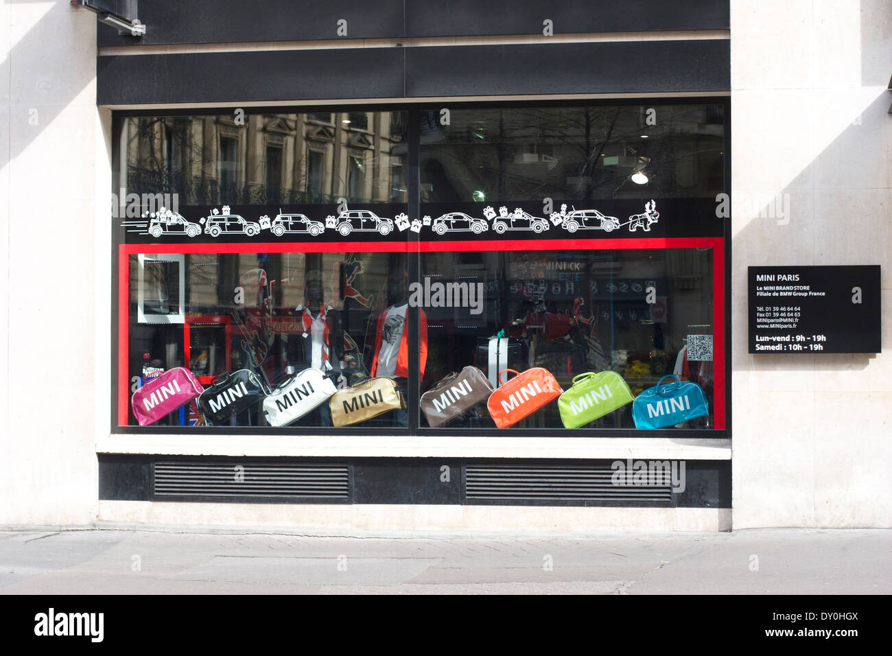 Mini Paris: Händler von Mini-Autos in Paris Stockfoto