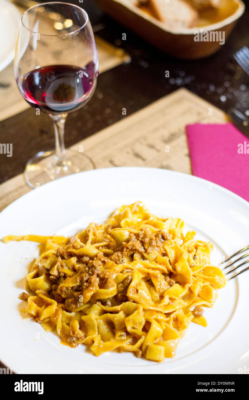 Tagliatelle Alla bolognese Stockfoto