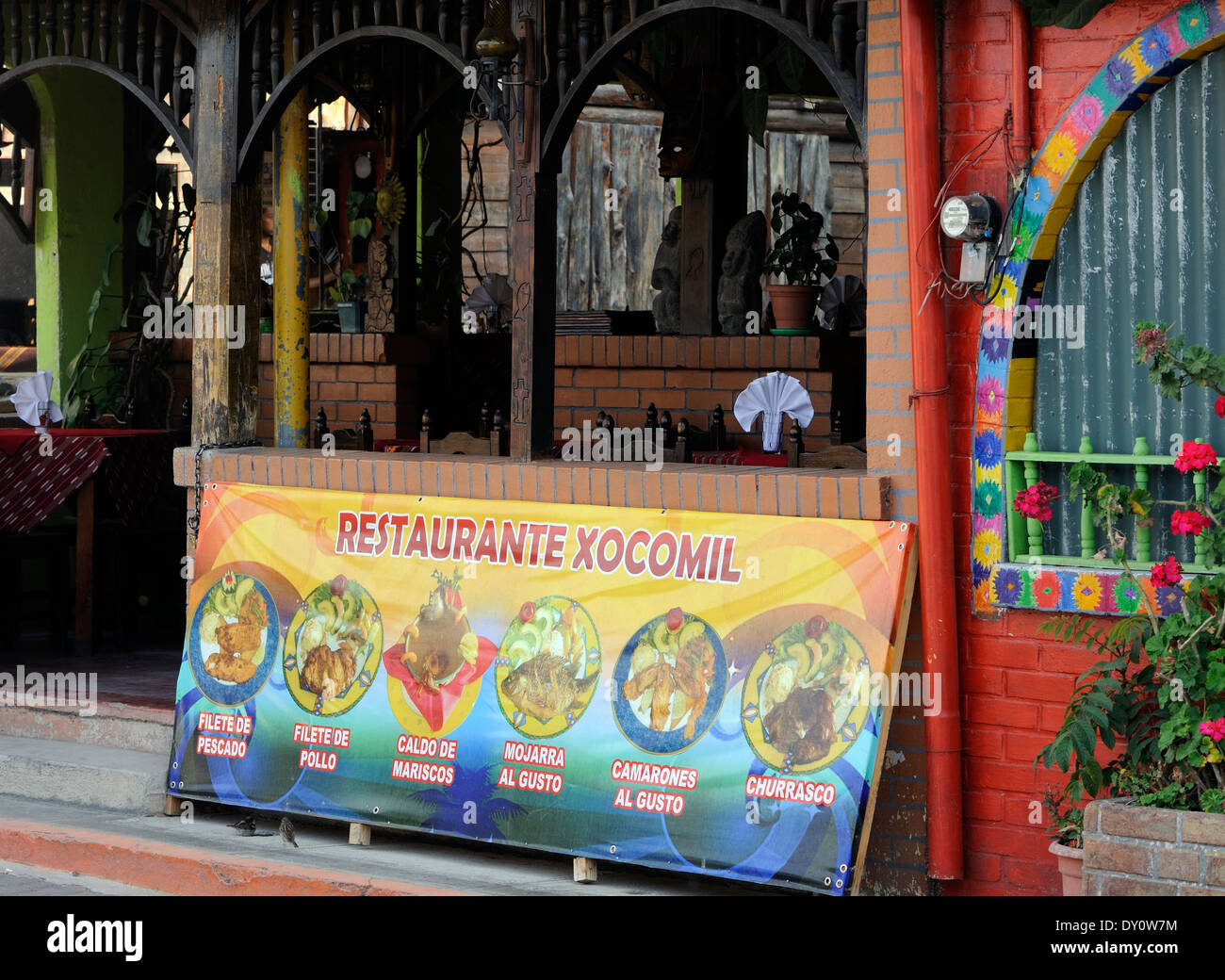 Eine bildliche Menü vor einem Restaurant.  Panajachel, Republik Guatemala. Stockfoto