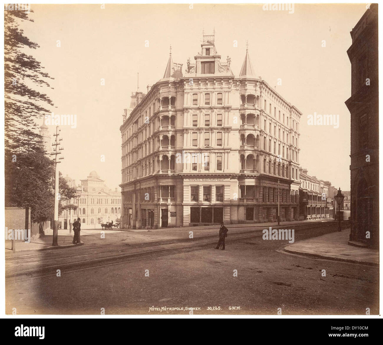 Dieses Foto aus den frühen 1890er Jahren zeigt das Hotel Metropole in Sydney, aufgenommen von Fred Hardie für George Washington Wilson & Co. Es spiegelt den architektonischen Stil Sydneys jener Zeit wider und ist ein wichtiges Wahrzeichen der Stadt. Stockfoto