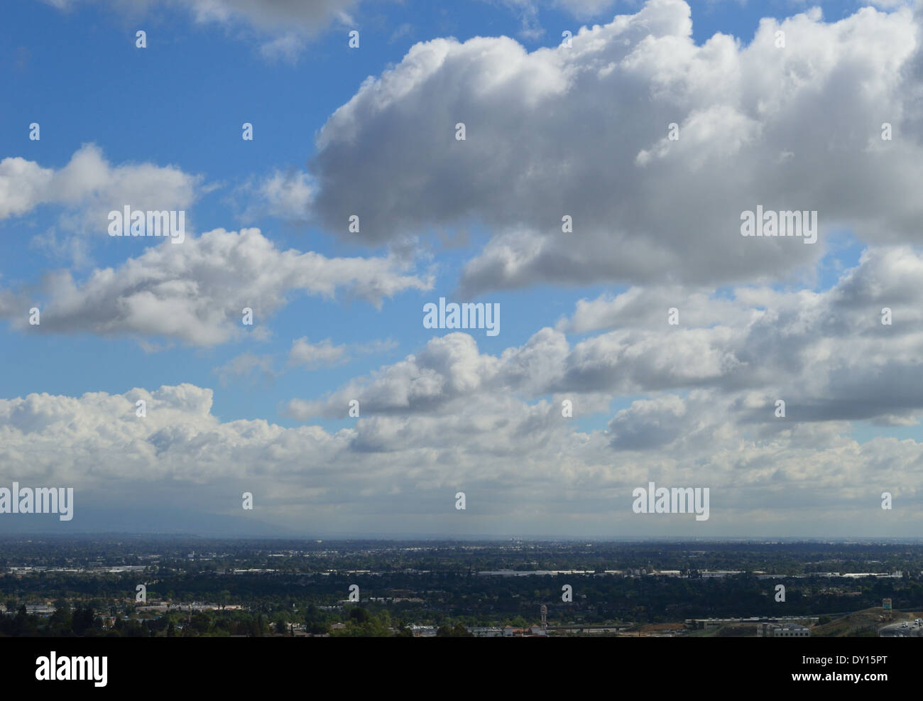 Wolken über San Gabriel Valley in Kalifornien Stockfoto